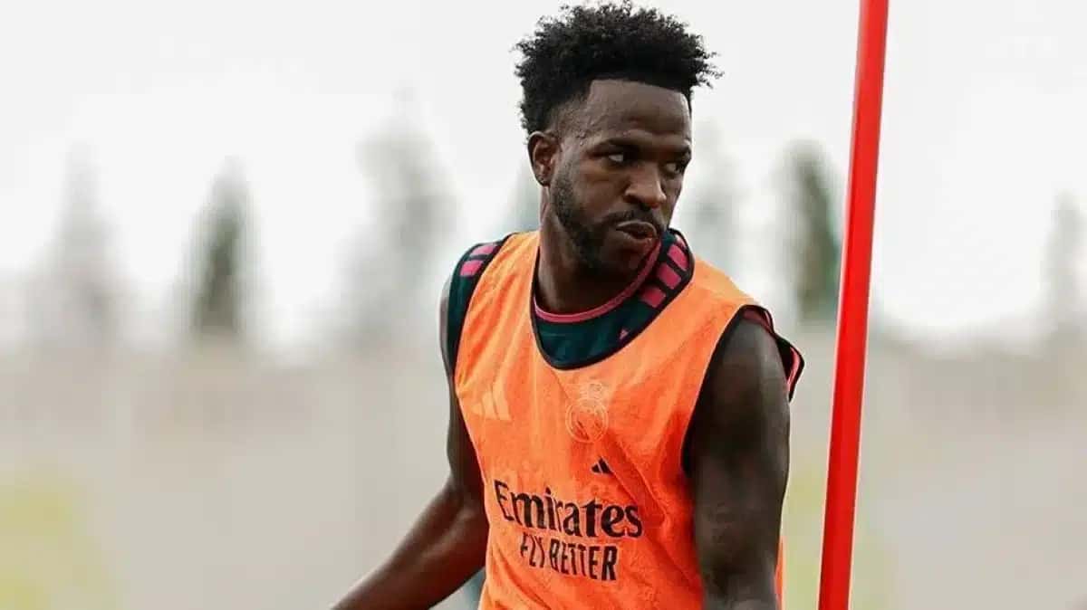 Vini Jr treina no Real Madrid