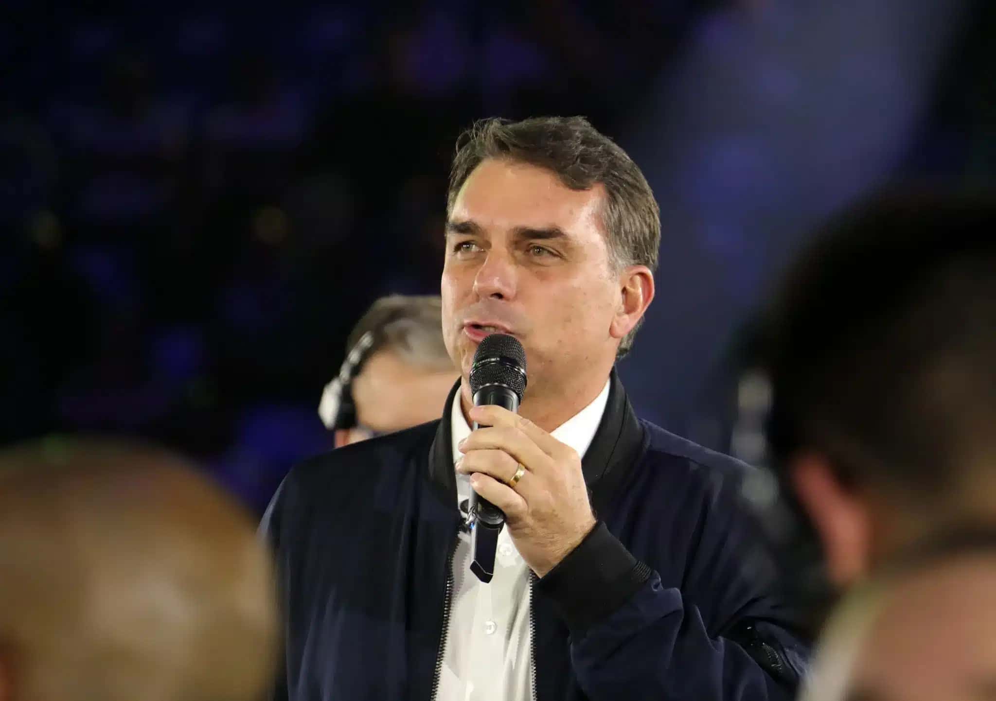 SP – ELEIÇÕES 2026/CONVENÇÃO/REPUBLICANOS/TARCÍSIO – POLÍTICA – O candidato à presidência da República, Flávio Bolsonaro (PL), participa da convenção do Republicanos que oficializou a candidatura do governador de São Paulo, Tarcísio de Freitas, à reeleição, realizada no Ginásio do Ibirapuera, na zona sul da capital paulista, neste sábado, 1º de agosto de 2026. 01/08/2026 – Foto: FABIANO MARTINS/AGÊNCIA F8/ESTADÃO CONTEÚDO