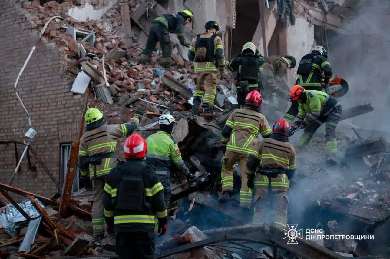 Ataque russo à Ucrânia deixa quatro mortos e mais de 30 feridos, diz Zelensky