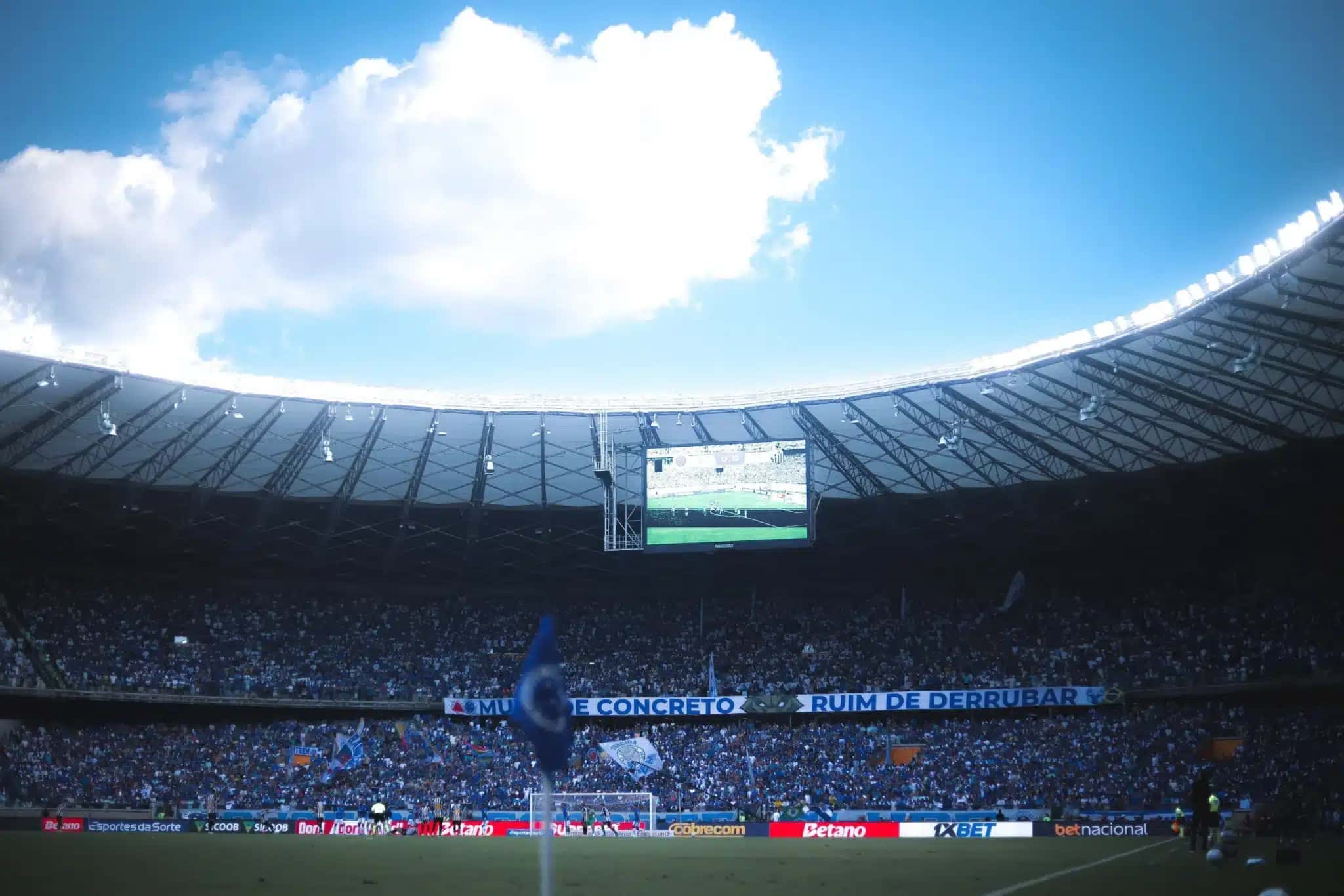 Cruzeiro mandará jogo no Mineirão neste domingo (24)