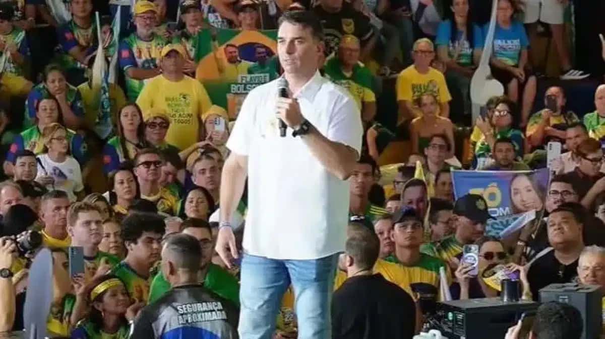 O senador e candidato a presidente Flávio Bolsonaro (PL) durante convenção do PL em João Pessoa