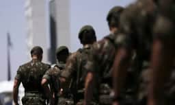 Milei autoriza entrada de militares brasileiros em águas argentinas após rebaixamento diplomático