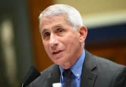Anthony Fauci se recusa a responder perguntas em audiência no Senado e invoca a Quinta Emenda