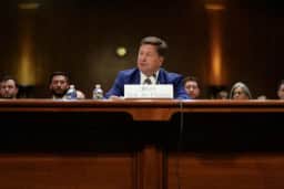 Jay Clayton assume cargo de diretor de inteligência nacional dos EUA e supervisionará 18 agências