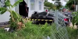 Carro colide com creche na Tailândia e deixa pelo menos 15 crianças feridas