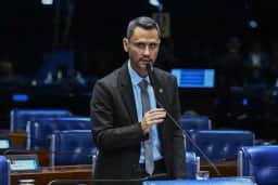 Cleitinho anuncia candidatura ao governo de MG após desistência e apelo a presidente do Republicanos