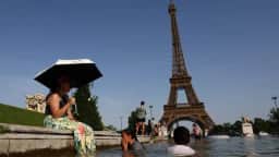 Julho de 2026 é registrado como o mês mais quente da história da França, com média de 24,9 °C