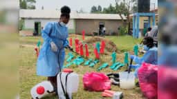 OMS anuncia avanços em testes de vacinas e tratamentos contra cepa do Ebola na RDC