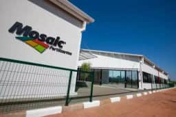 Mosaic registra prejuízo de US 273 milhões no 2º trimestre de 2026, impactada por custos elevados
