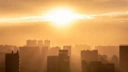 Eventos climáticos extremos e instabilidade financeira ameaçam moradia no Brasil até 2030